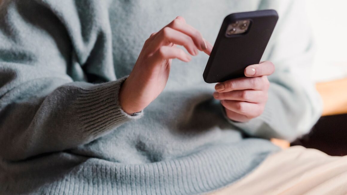 Selecting the Right Betting App in Bangladesh: What to Consider During Your First Mobile Session