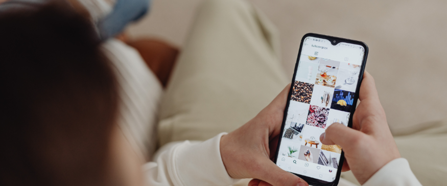 Why Carousel Posts Are Back in 2026 – and How to Use Them Right