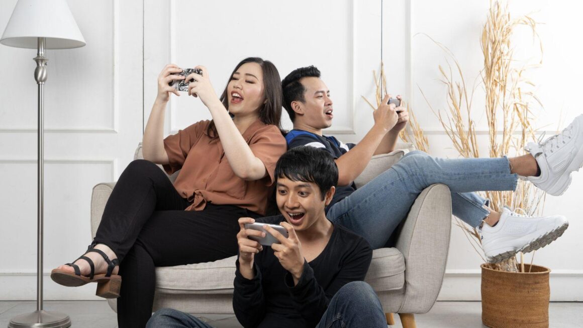 Why Casual Mobile Games Fit Busy 9-to-5 Lifestyles